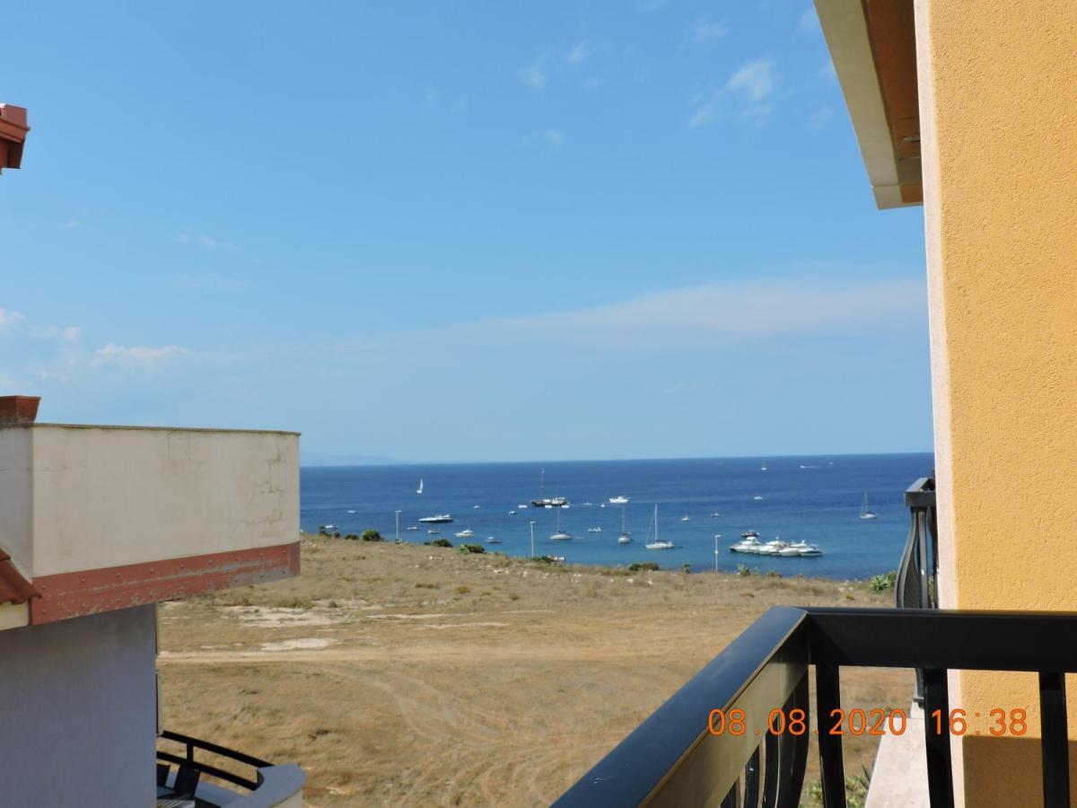 B&B Aquila Reale Portopalo Di Capo Passero Luaran gambar