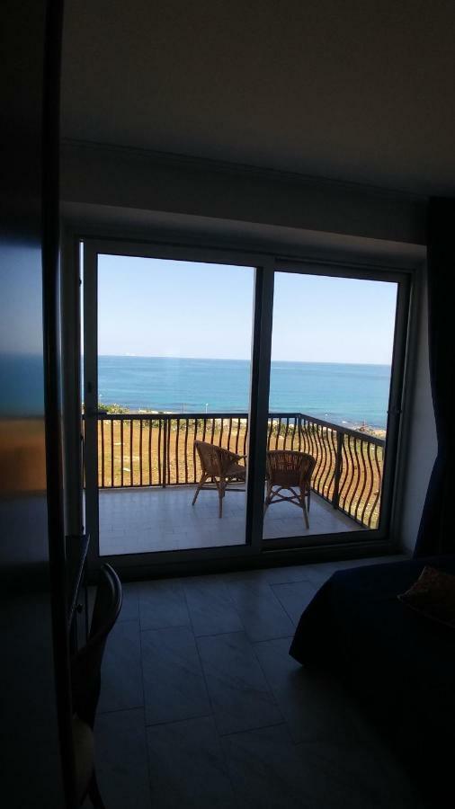 B&B Aquila Reale Portopalo Di Capo Passero Luaran gambar